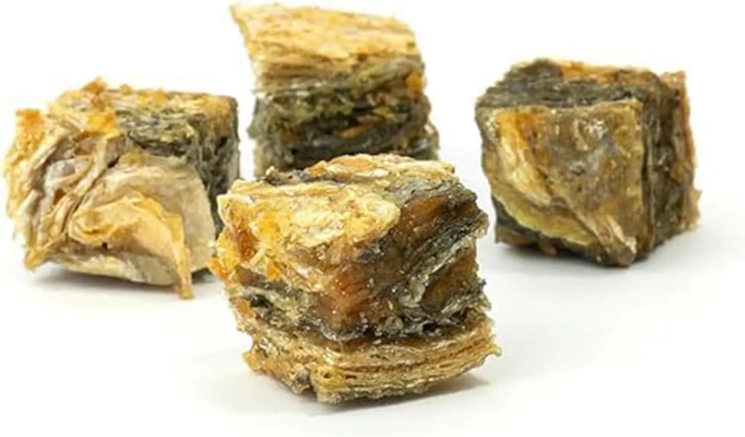 SKIPPER'S Salmon Skin Cubes - 100% Salmon Grain Free & Hypoallergenic Cubes for Dogs, All Natural & Healthy Dog Treats, Omega 3 & 6 Oil, Great for Skin, Coat & Joints | (8.82 Oz)